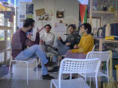 Come detto dal 19 aprile scorso questo piccolo edificio in muratura con vetrate � stato assegnato, per due anni, all�associazione �Giustizia Climatica Ora � Fridays for Future Bari�, che ha vinto l'avviso pubblico �Luoghi Comuni� promosso dalla Regione Puglia